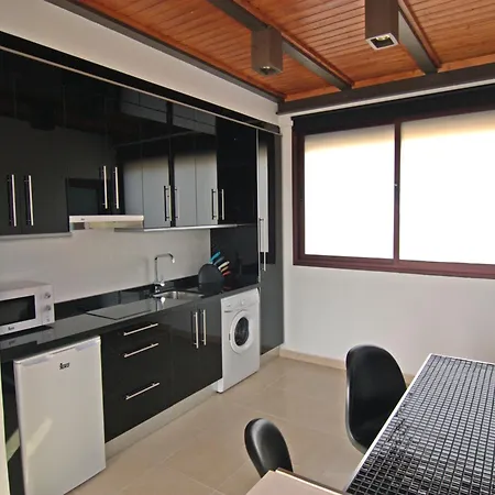 Crystalsuite. Beautiful Penthouse With Sea Views Lägenhet *