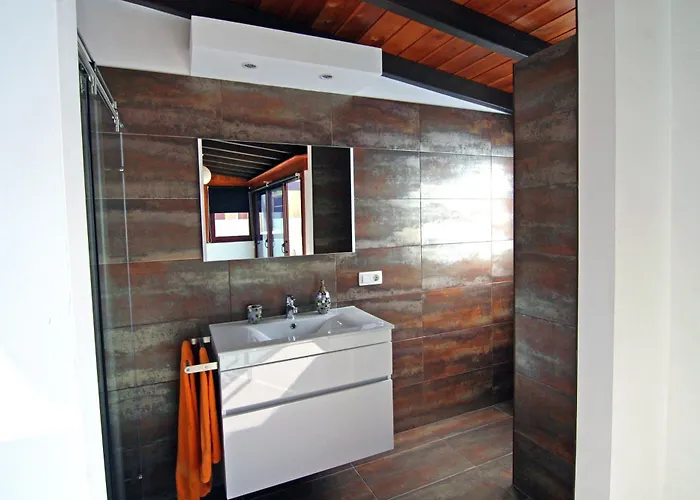 Crystalsuite. Beautiful Penthouse With Sea Views Apartament *