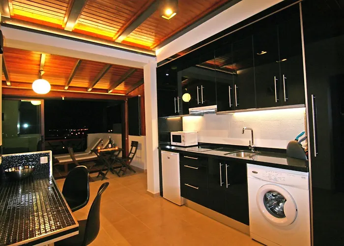 Crystalsuite. Beautiful Penthouse With Sea Views *